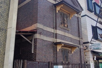 1926年に建てられた唯一のれんが造りの大澤蔵はモダンな印象＝埼玉県行田市で