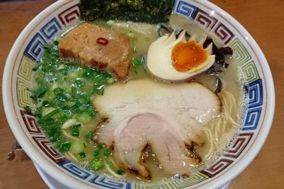 ダブル幸福ラーメン＝千葉市中央区で、平塚雄太撮影