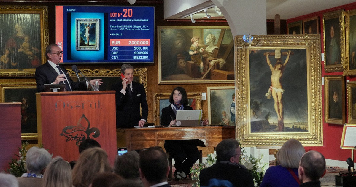 A long-lost Rubens painting depicting Jesus' Crucifixion sells for $2.7 million