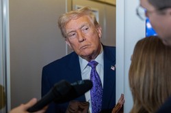 トランプ米大統領はインフレ対策に頭を悩ませているようだ＝AP