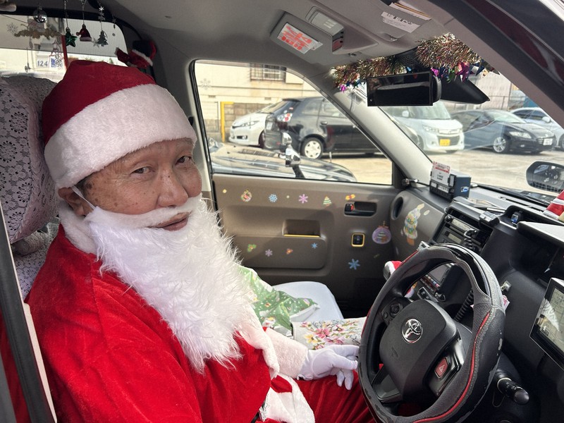 師走の街走る「サンタ☆タクシー」 夜景楽しむ観光コースも 北九州