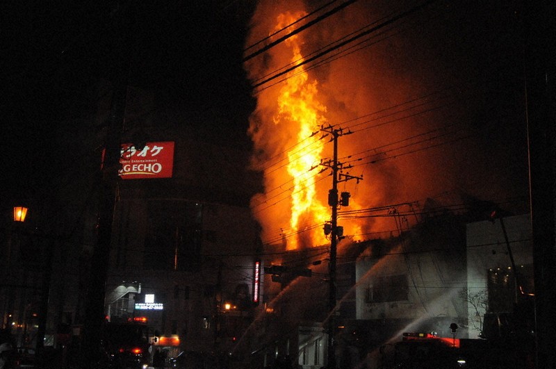 函館繁華街、建物で火災 ／北海道 | 毎日新聞