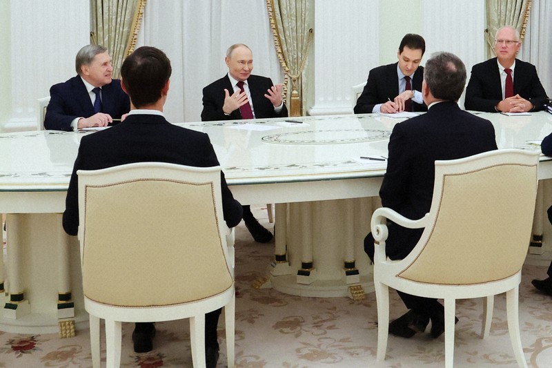 プーチン露大統領、米特使と会談 妥協案見いだせず ウクライナ和平