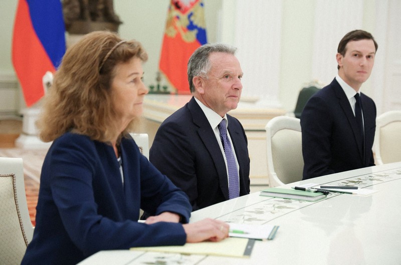 プーチン露大統領、米特使と会談 妥協案見いだせず ウクライナ和平