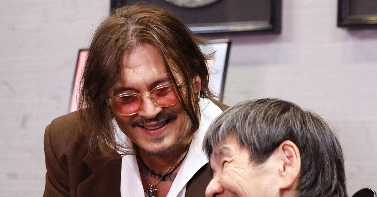 ジョニー・デップさん、水俣病の支援約束 主演映画の縁で患者と面会