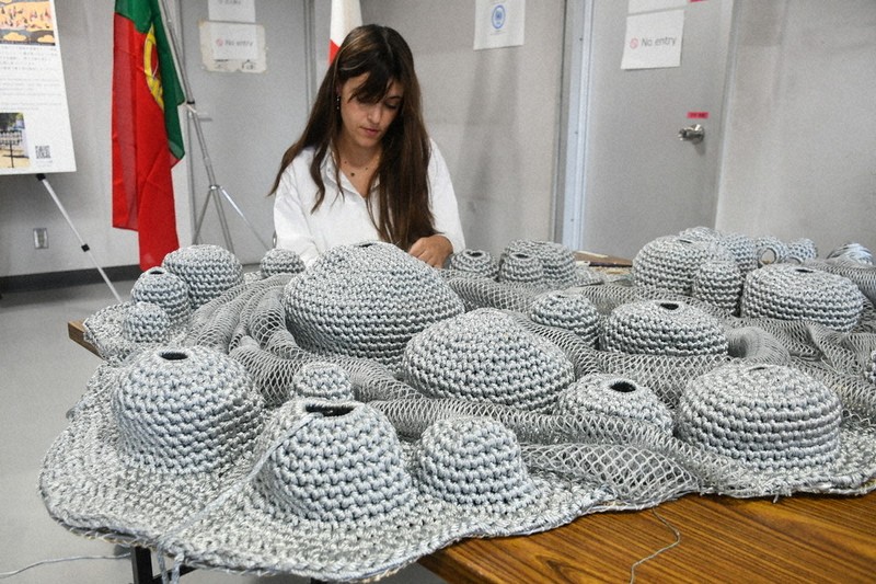 ポルトガル館ロープ　万博　関係者限定　非売品 大阪万博のポルトガル館は、淡いブルーのロープをたくさん吊るして、海