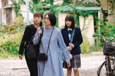 ばあちゃん様 続編 映画の推し事：複雑で面倒で、でもいとおしい 亡き“ばあちゃん”が