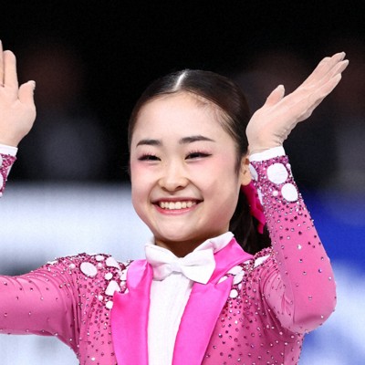 フィギュア・島田麻央が世界ジュニア4連覇 大会初 来季シニアへ | 毎日新聞