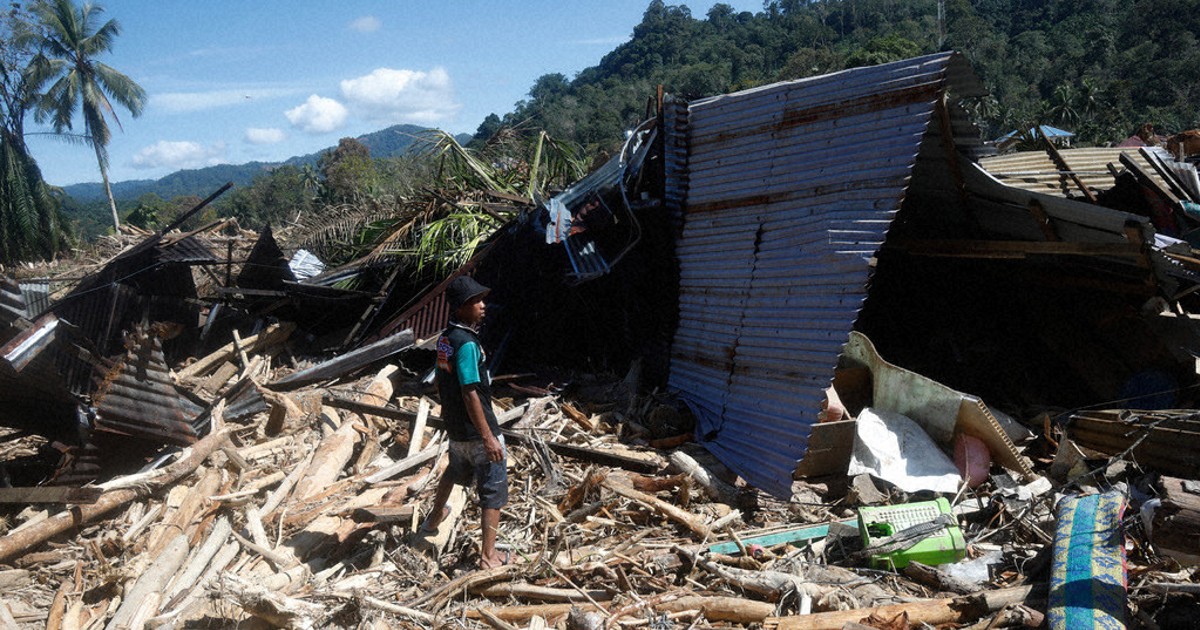 Rescuers race in search for survivors after last week's floods in Indonesia, Sri Lanka and Thailand
