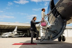 増大する富を駆使し、一般的な生活の不便さに煩わされることのないようプライベート空間に大金を惜しまない＝SCOTT MCINTYRE FOR WSJ 