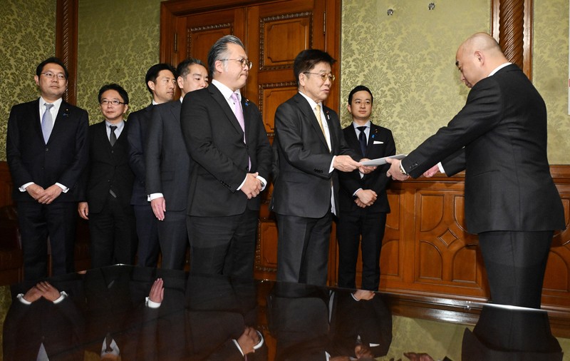 自民、維新が衆院定数削減法案を提出 今国会での成立は不透明 | 毎日新聞