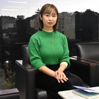 自身の半生を振り返る俳優の石川優実さん＝東京都千代田区で2025年11月28日午後4時42分、西本紗保美撮影