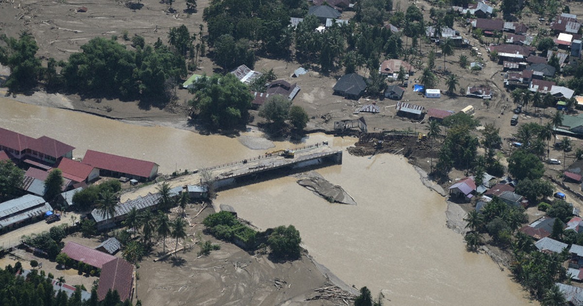 Asia flood death toll surpasses 1,500 as calls grow to fight deforestation