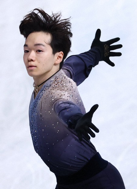 鍵山ら調整、マリニンは6種類の4回転着氷 GPファイナル公式練習 | 毎日新聞