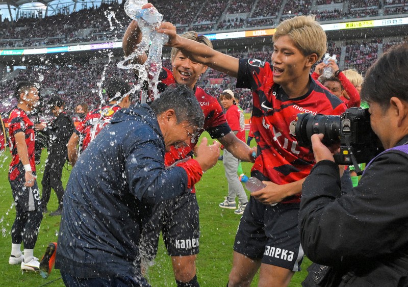 大一番で体現した理想のサッカースタイル 鹿島9年ぶりJ1王座奪還