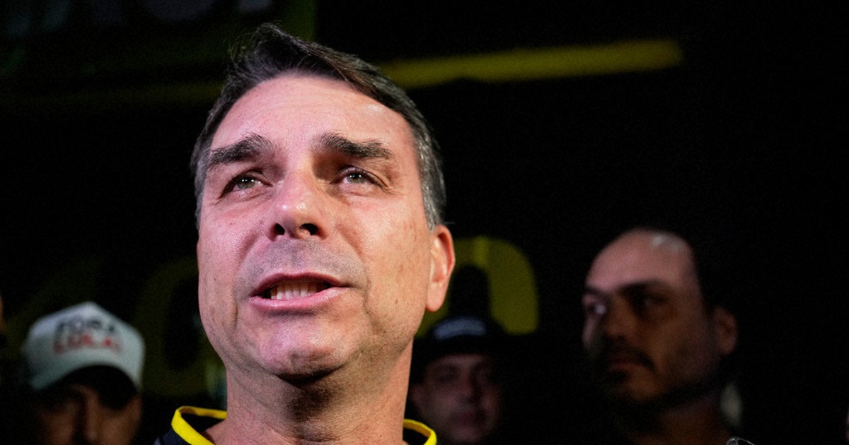 Bolsonaro's eldest son says he'll run for Brazil presidency in 2026