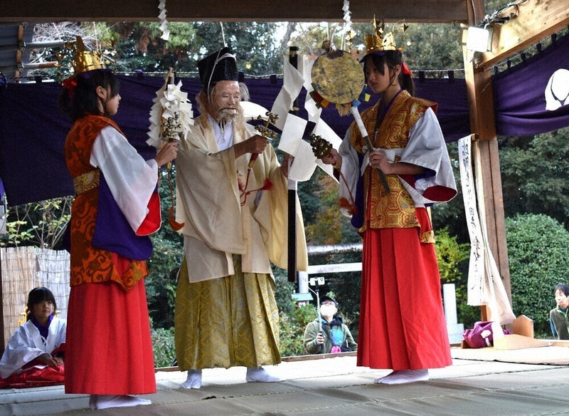久喜・鷲宮神社 大酉祭 典雅に催馬楽神楽 ユネスコ文化遺産申請候補