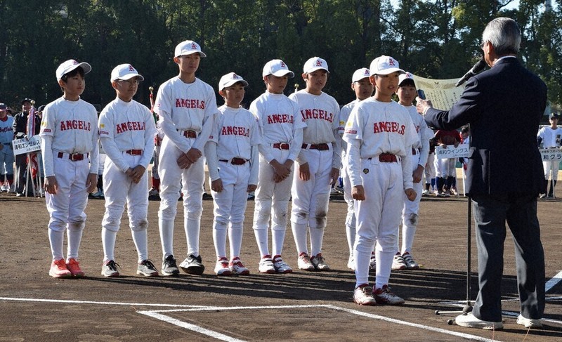 野球少年団の小中202人卒団 さいたま ／埼玉 | 毎日新聞