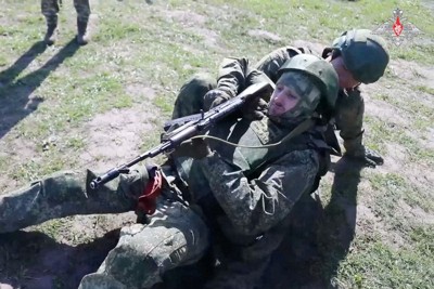 ロシア軍支援の北朝鮮兵、半数近い7000人が死傷か NATO推計 | 毎日新聞