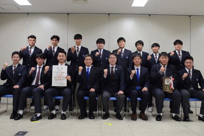 北越　花園での健闘誓う　新潟市役所訪問　「感謝胸に全力で」　／新潟