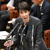 衆院予算委員会で自民党・柴山昌彦氏の質問に答弁する高市早苗首相＝国会内で2025年12月9日午前9時3分、平田明浩撮影