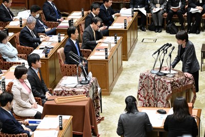 高市首相、鳴り潜めた「歯切れ良い」答弁　批判に淡々、野党に配慮も
