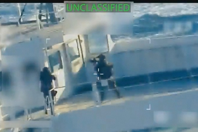 ラキセ 落下物 金トランプ 【受付中止しています。】 アメリカ​FRB 6会合ぶり政策金利引き下げ トランプ氏指名のミラン理事