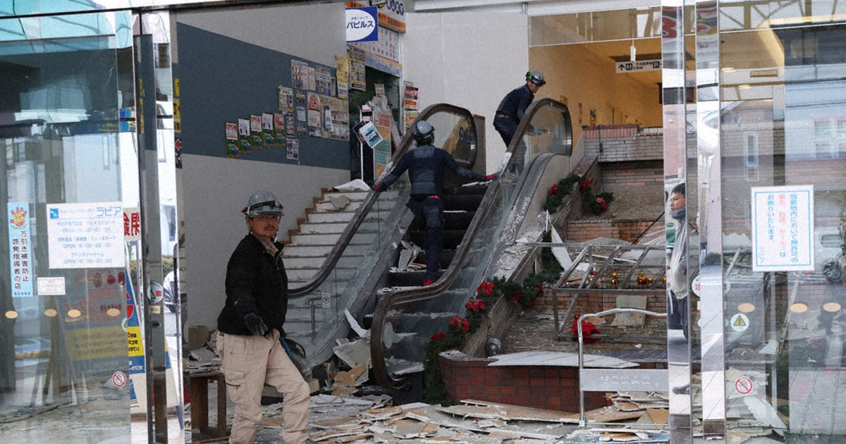 毎小ニュース：災害 被害片付けに追われる 青森・八戸 | 毎日新聞