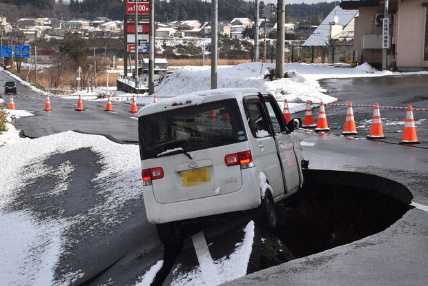 Keep skin covered, stay dry' during winter evacuations, Japan expert  advises - The Mainichi