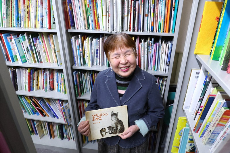点訳した絵本の蔵書8000冊 活動支えた「親子の思い出」 | 毎日新聞