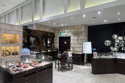 「客がお店に入らない」　日本経済に漂う円安と中国リスクの影