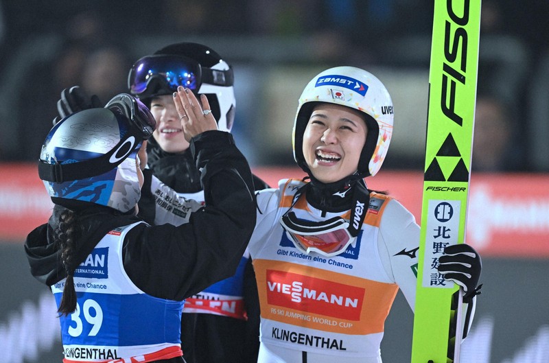 スキーW杯ジャンプ、丸山希が4勝目 女子個人第7戦 高梨は4位 | 毎日新聞