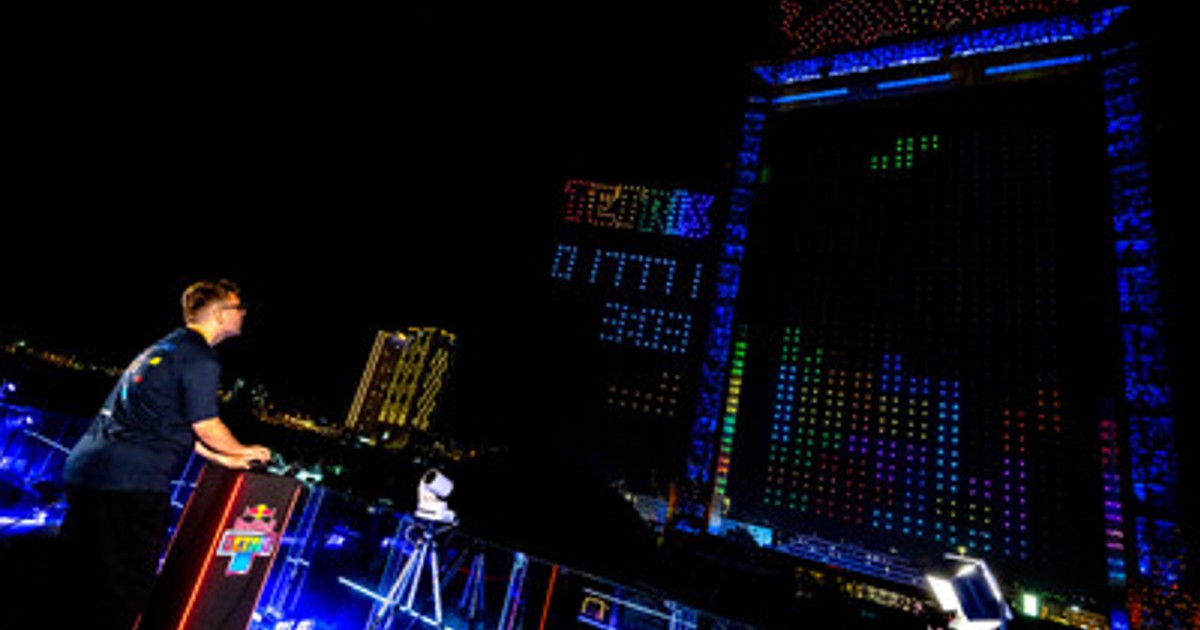 プレスリリース：2,000機以上のドローンを使用した、世界初の空中