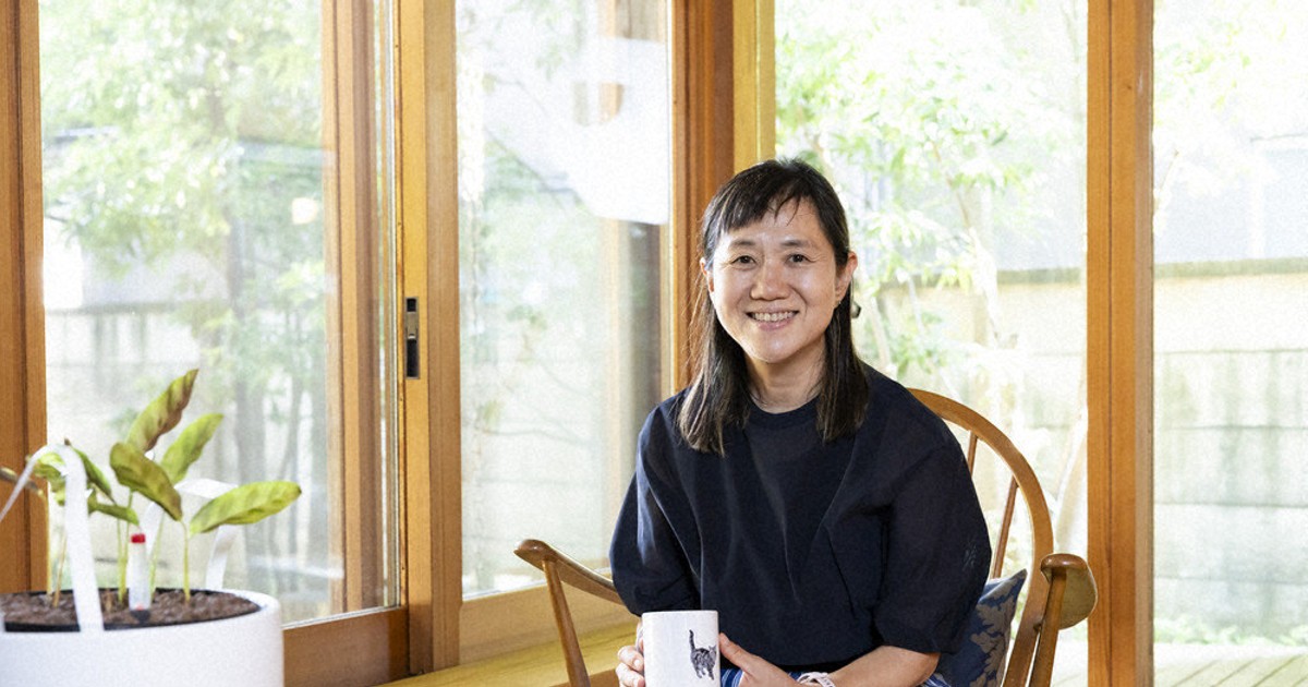 Interview：角田光代さん（作家） 異世界の旅、柔らかな言葉