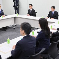 自民党と日本維新の会が開いた安全保障政策に関する与党協議の初会合＝東京都千代田区で2025年12月15日午後3時2分、和田大典撮影