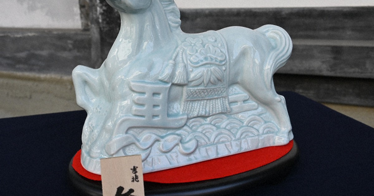 2025歳末点描：海原かけるがごとく、焼酎詰め「干支壺」 日南で