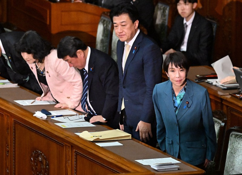 25年度補正予算成立 18.3兆円規模 防衛費のGDP比2％達成 | 毎日新聞