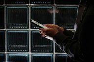 スマートフォン（写真はイメージ）＝貝塚太一撮影