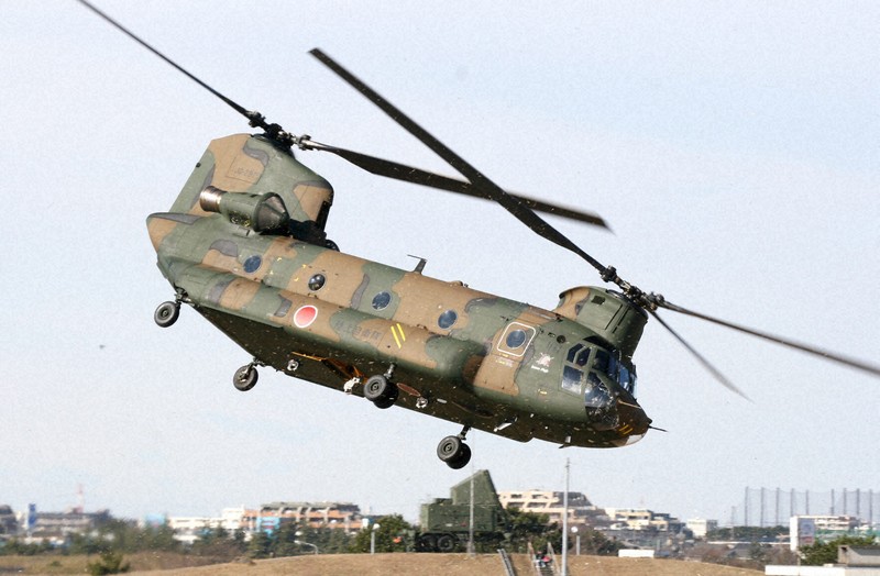 陸自ヘリにレーザー照射 静岡上空で10分間、けが人なし | 毎日新聞