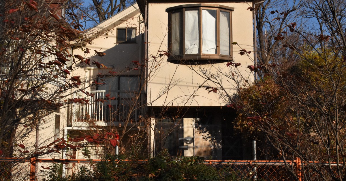 世田谷一家殺害　何者かが現場住宅に侵入か　窓ガラス割られる