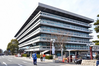 登校中の女児ら3人連続ひき逃げか　72歳逮捕「通院で急いでいた」