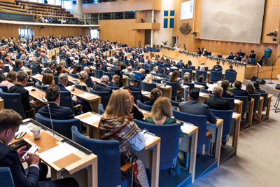 ２０２５年９月のスウェーデン議会開会式。同国では無所属の議員は例外的な存在だ （Riksdagsförvaltningen）