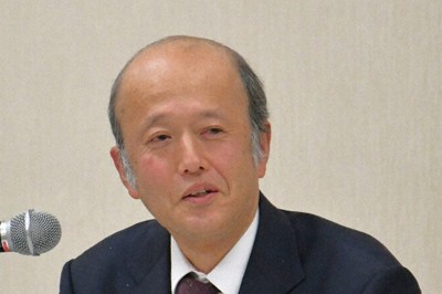 抱負を述べる福田修久所長＝大津市京町3の大津地裁で、礒野健一撮影