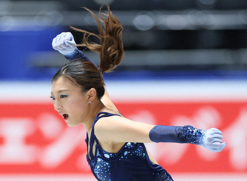 女子SP 坂本花織 5連覇へ首位発進 全日本フィギュア | 毎日新聞