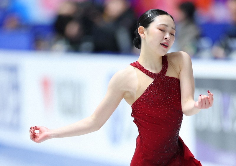 青木祐奈SP7位 「最終滑走」の悪夢吹き飛ばす 全日本フィギュア | 毎日新聞