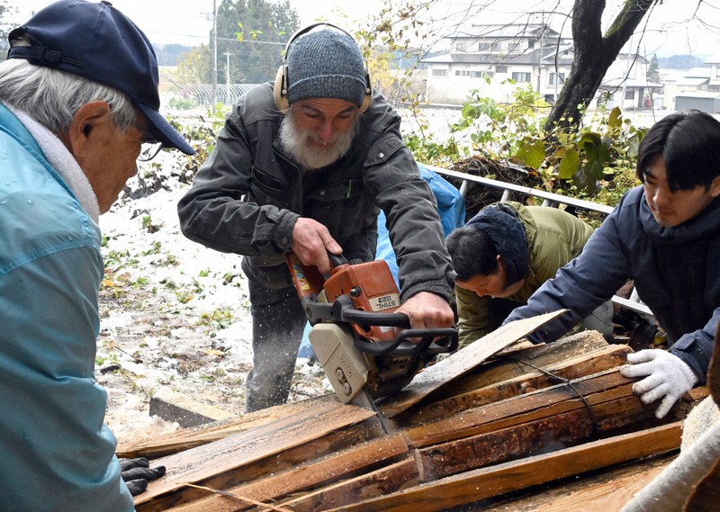 山形の土にほれ込み40年 フランス人陶芸家「やりたいことたくさん
