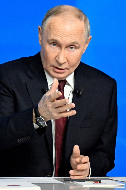ロシア：プーチン氏なお強気 年末会見 | 毎日新聞
