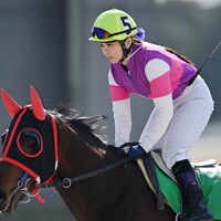 11月で騎手を引退した名古屋競馬の宮下瞳さん＝名古屋市港区で2022年2月28日、兵藤公治撮影