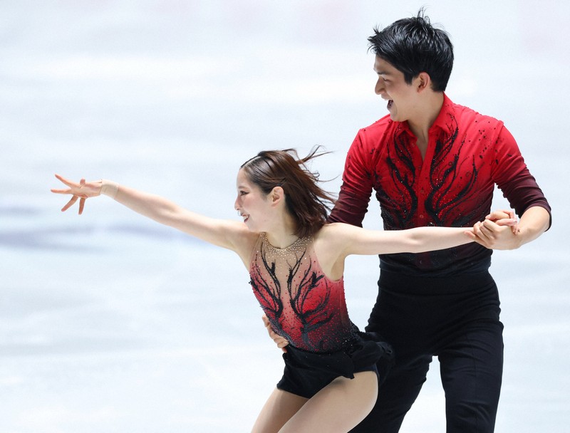 りくりゅう」まさかの事態でも“世界最高得点” 全日本フィギュア | 毎日新聞