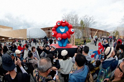 ＝大阪市此花区で、中川祐一撮影